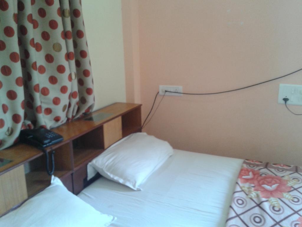 Ancora Beach Resort Baga Exterior foto